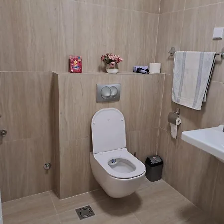 아파트 Das Apartman