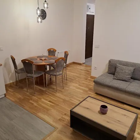 아파트 Das Apartman