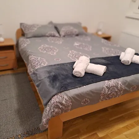 아파트 Das Apartman